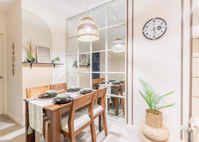 Designer 2 Bedroom In Quezon For Groups *