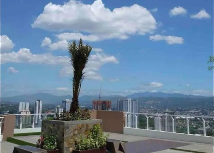 Designer 2 Bedroom In Quezon For Groups * 马尼拉